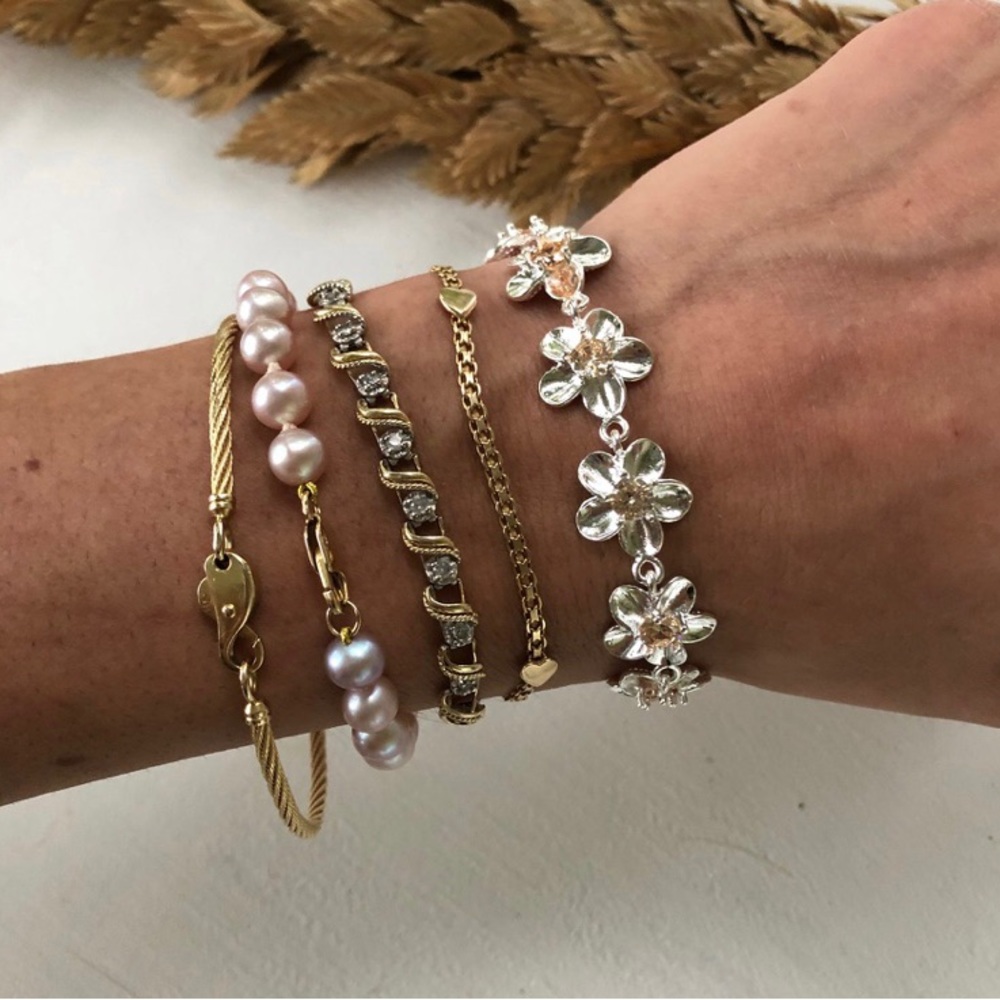 Daisy Gemstone Bracelet